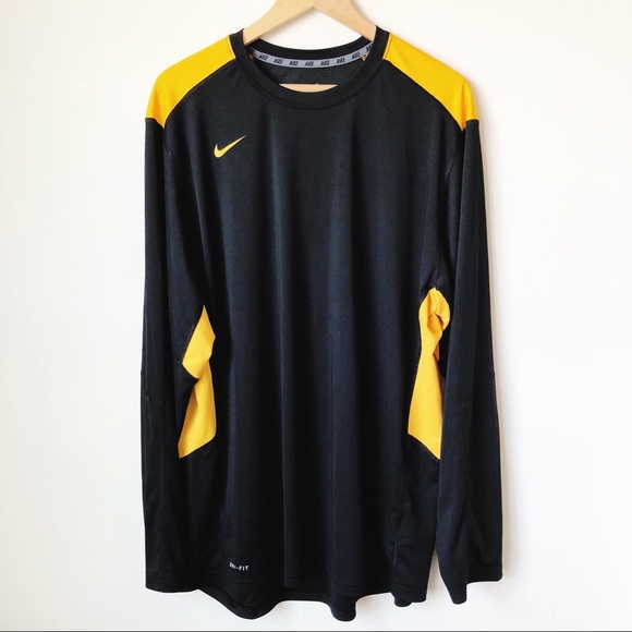 Nike Performance Shirt - Picture 1 of 6
